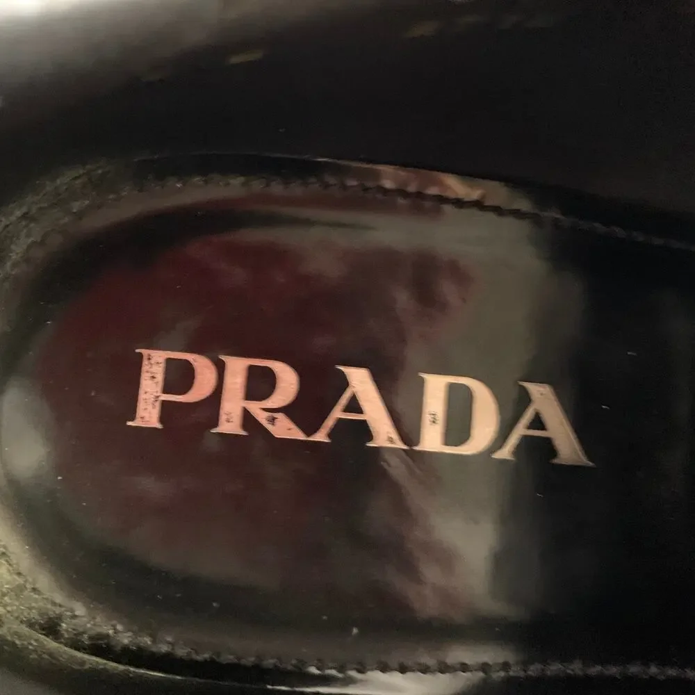 PRADA Size 10 Black 2E2718 Leather Lace Up Shoes